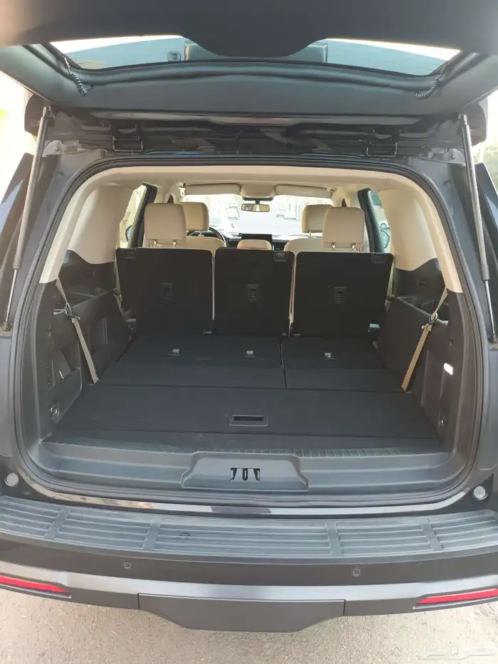 سيارة فورد اكسبيدشن موديل 2024 للبيع 4