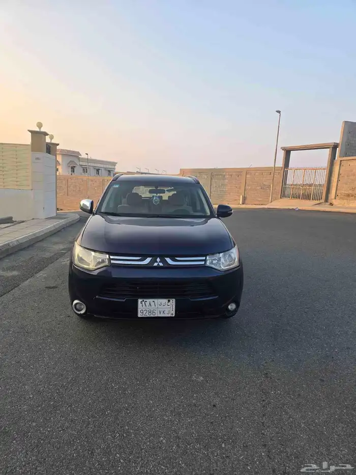 السلام عليكم اعلان عن سياره مستبيشي أوت لا ندر 0