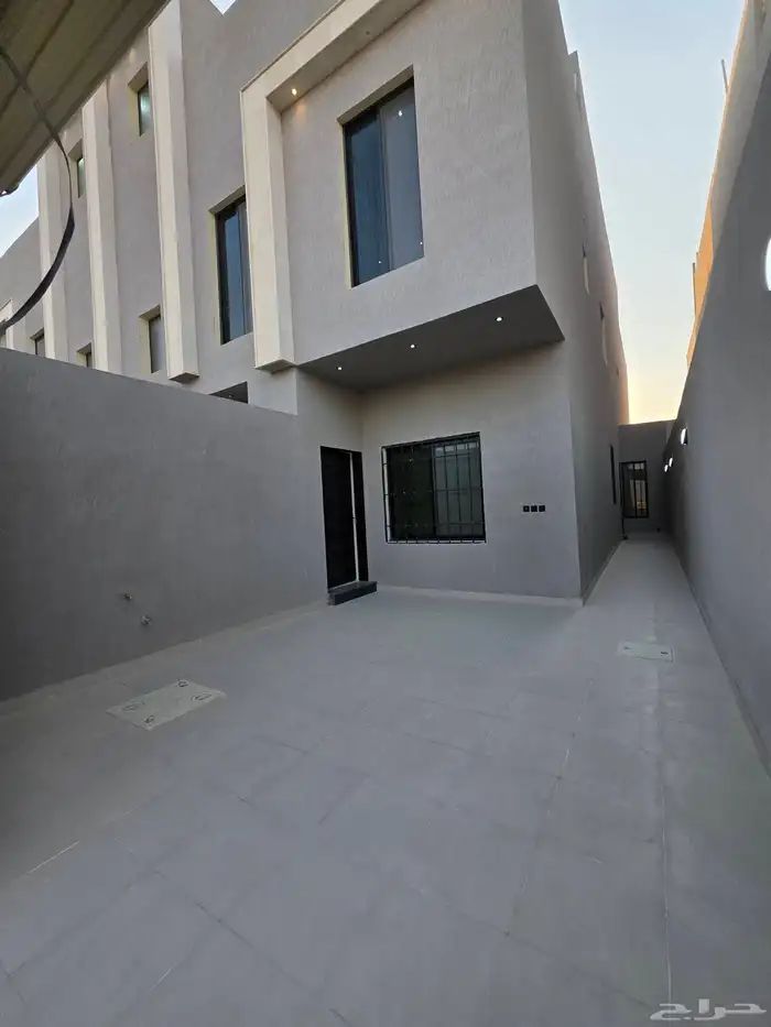 الدور ارضيه الشفاء حي بدر 2