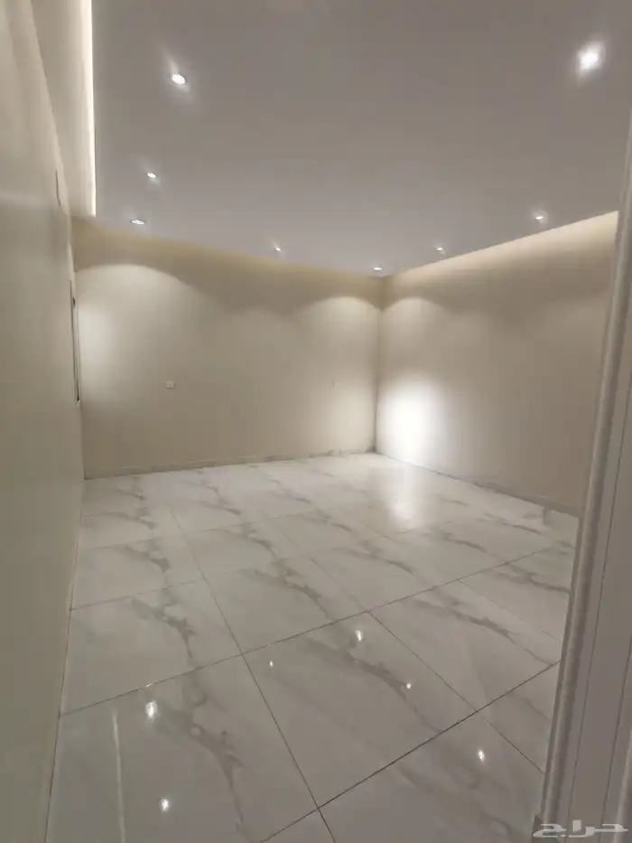 للبيع بأبها المحاله دور ارضي بحوش واسع ب 590 الف 20