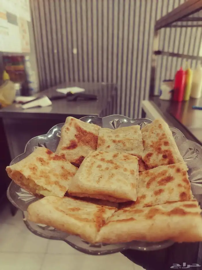 معلم كفتيريا من الألف إلى الياء خبره كبيره في مجال الكفتيريا 3