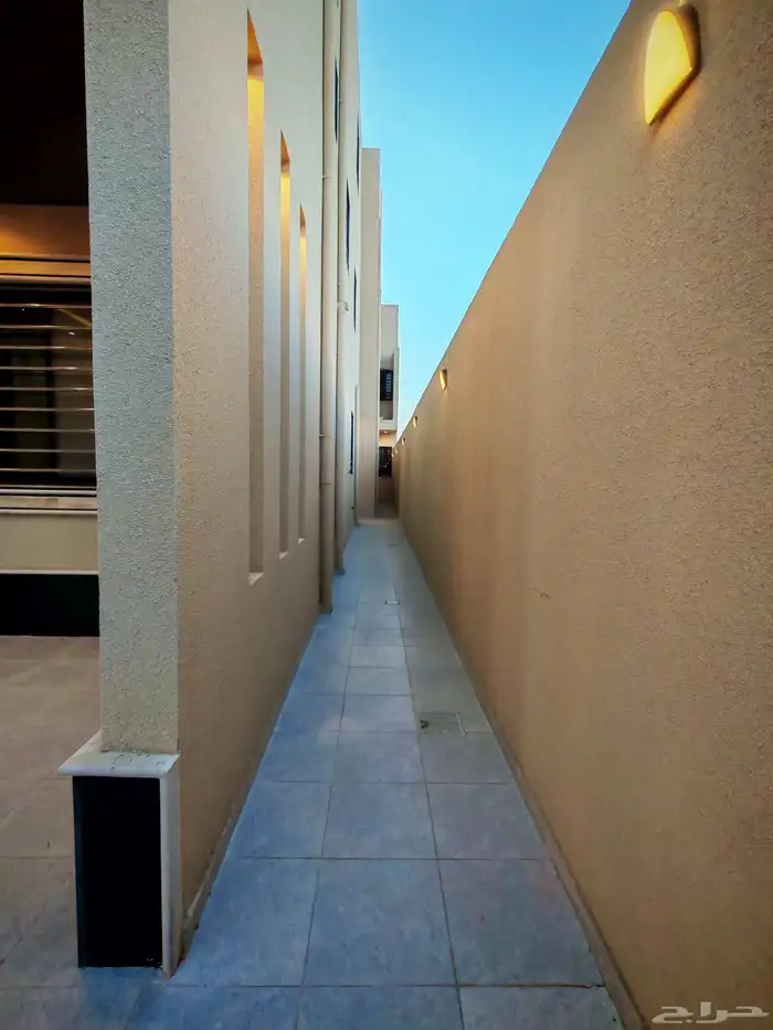 للبيع بدره الموسي ادوار ارضيه حوش واسع ب 550 الف وسط الخدمات 3