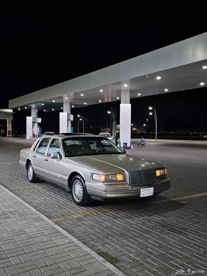 لينكون تاون كار 1995 10