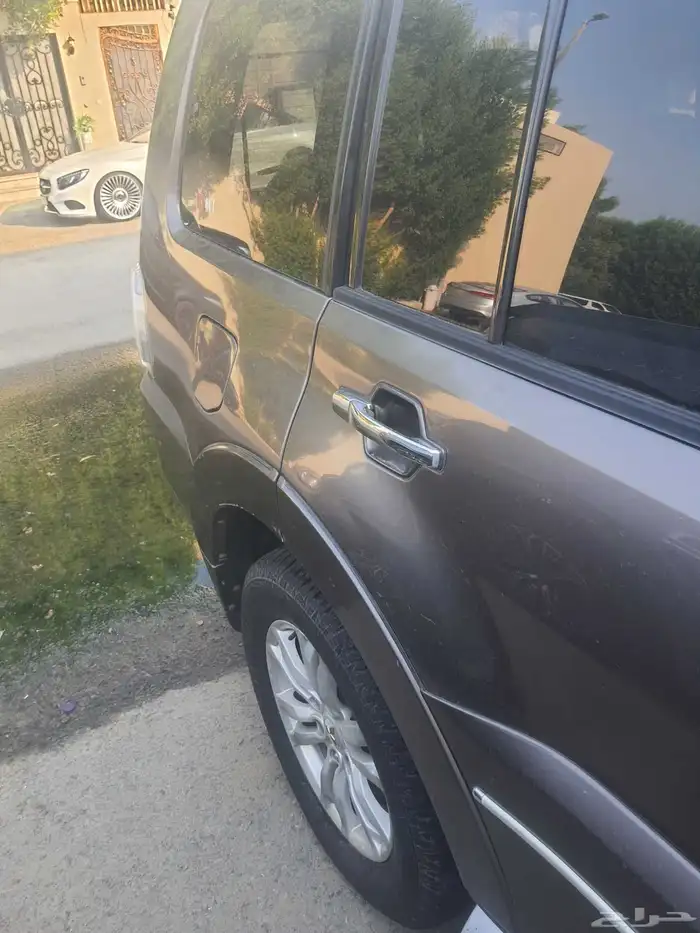 متسوبيشي باجيرو 2015 4