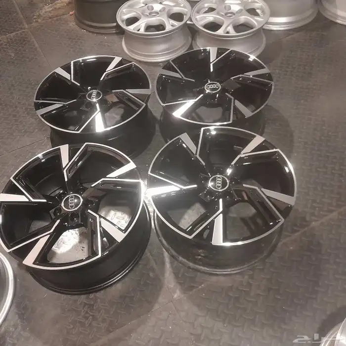 طقم جنوط اودي مقاس 18 4