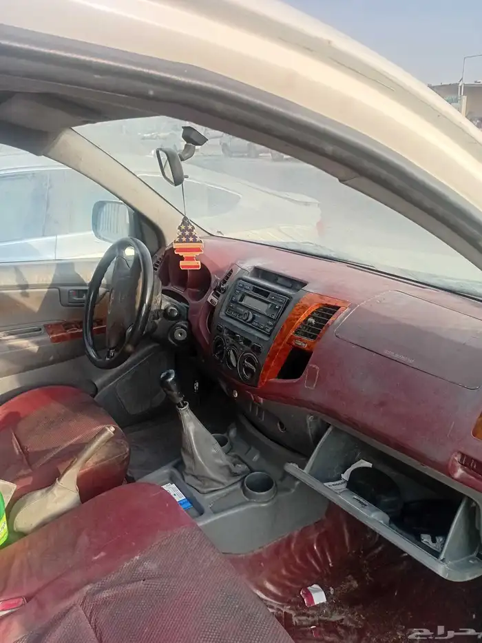 هايلكس 2007تشليح قطع غيار فقط 5