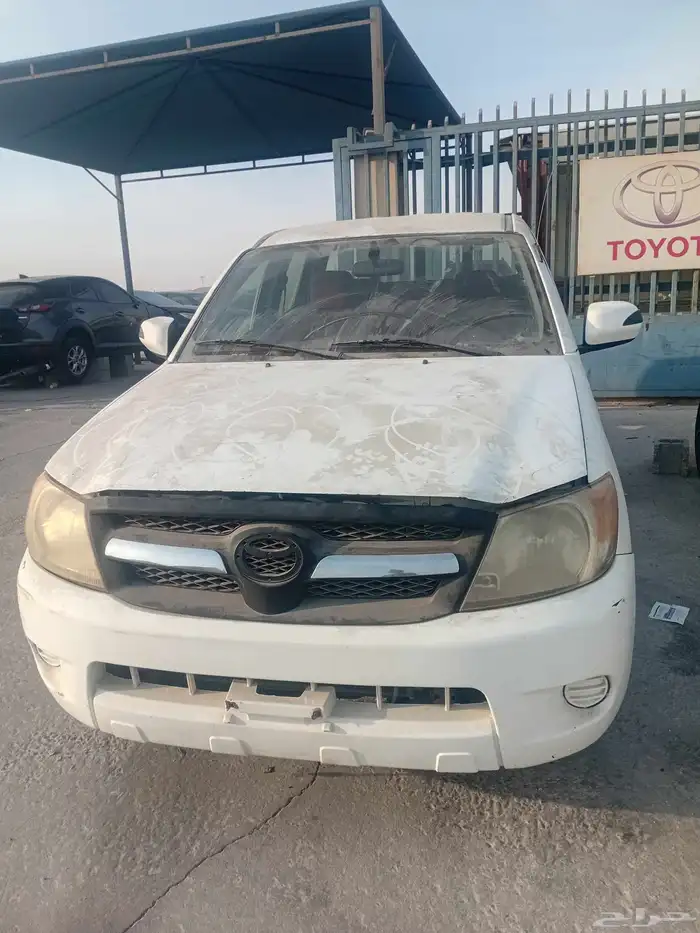 هايلكس 2007تشليح قطع غيار فقط 3