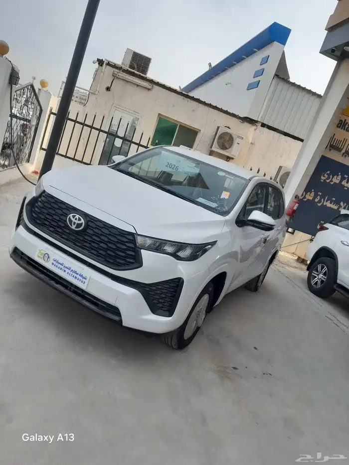 تويوتا اينوفا ابيض او فضى موديل 2026 1