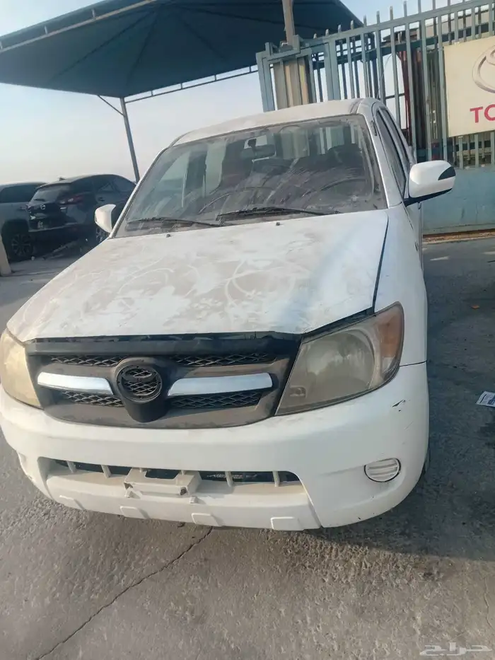 هايلكس 2007تشليح قطع غيار فقط 2