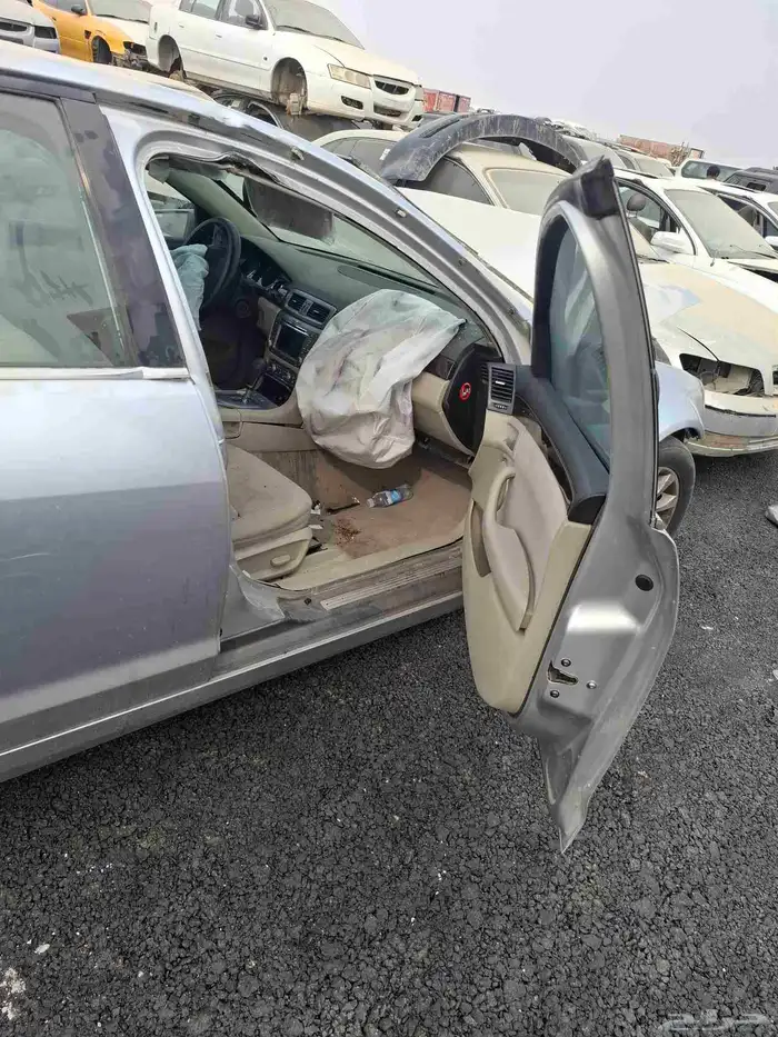 يوجد لدينا جميع انواع الكوابرس اسم الموديل 2001 لين 2013 7