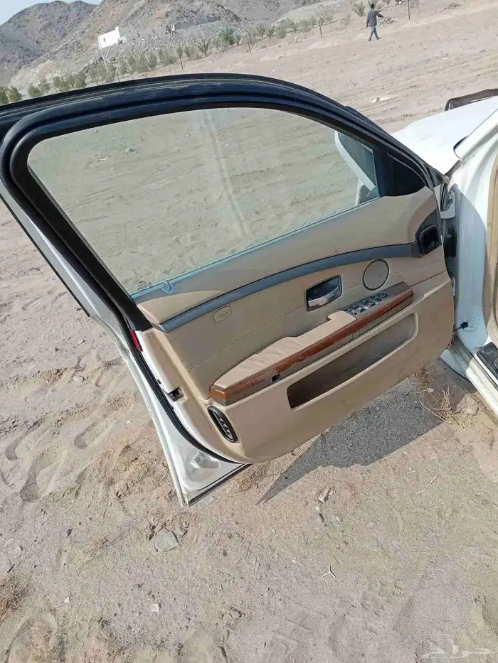 بى ام دبليو موديل 2005سته سلندر قطع غيار موجود شحن خارج جده 3