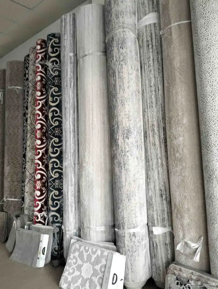 يوجد لدينا موكيت تركى وامارتى ووطني وجميع انواع الفنيل بلجيك 8