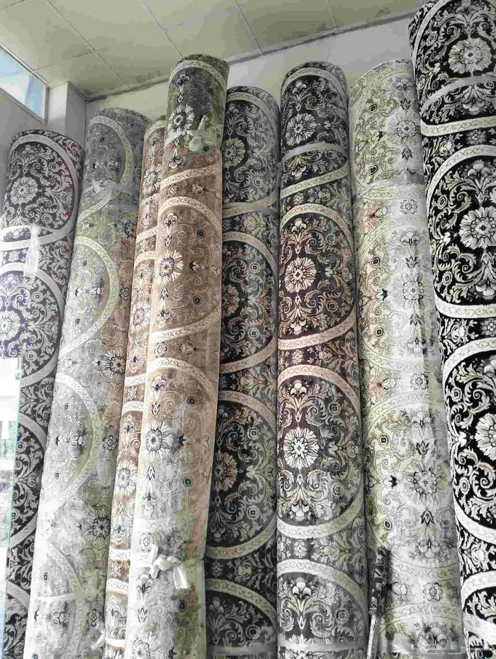 يوجد لدينا موكيت تركى وامارتى ووطني وجميع انواع الفنيل بلجيك 0