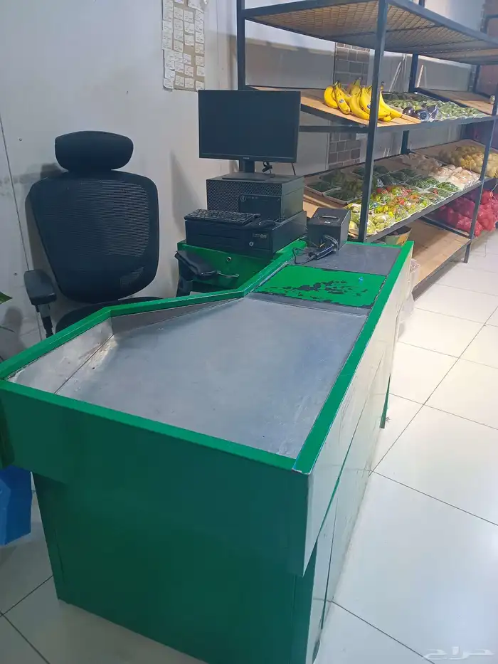 اغراض محل خضار و بقاله للبيع 7