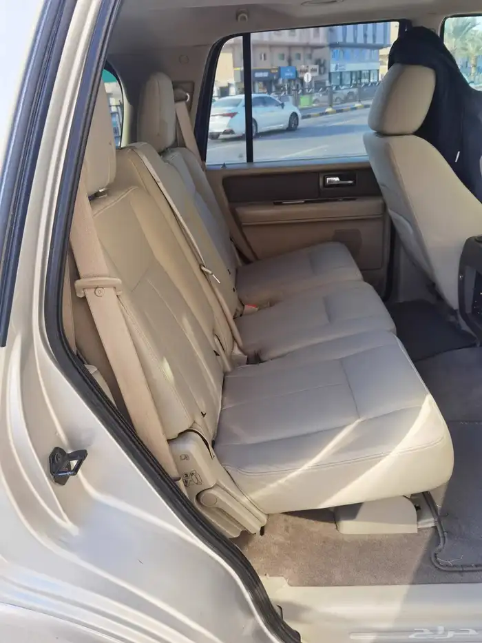 فورد اكسبديشن 2012 7