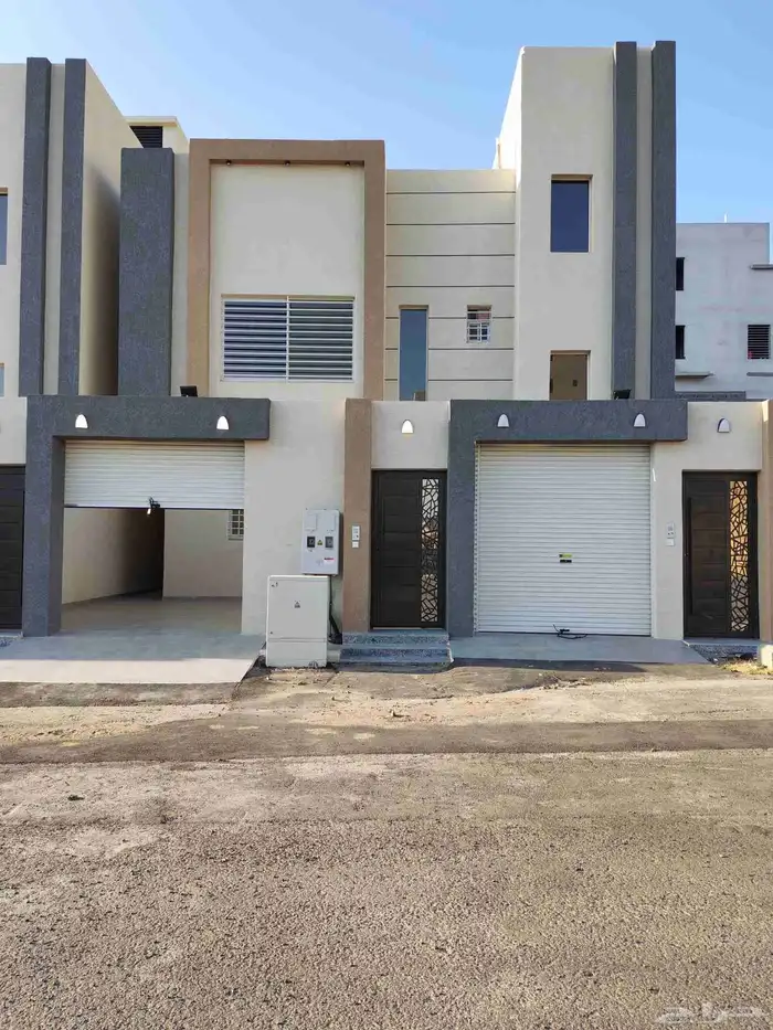 للبيع بأبها المحاله دور ارضي بحوش واسع ب 590 الف 1