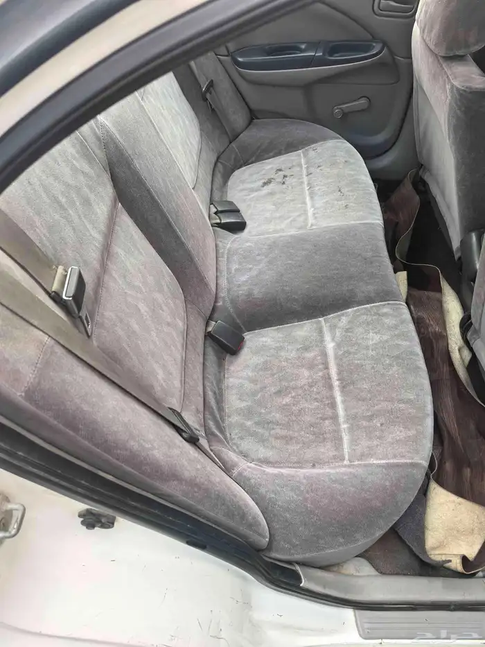 للبيع سيارة نيسان صني موديل 2001 5