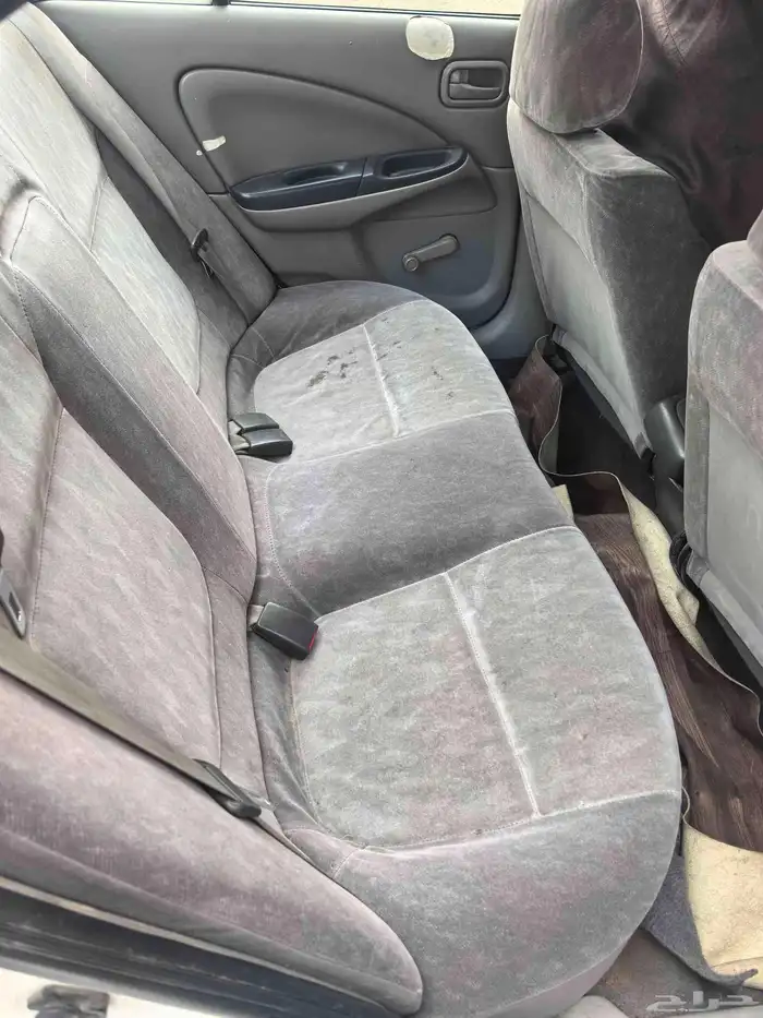 للبيع سيارة نيسان صني موديل 2001 3