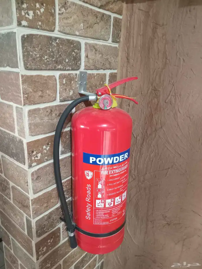 اغراض محل خضار و بقاله للبيع 9