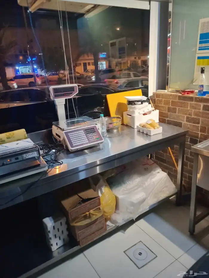 اغراض محل للبيع 6