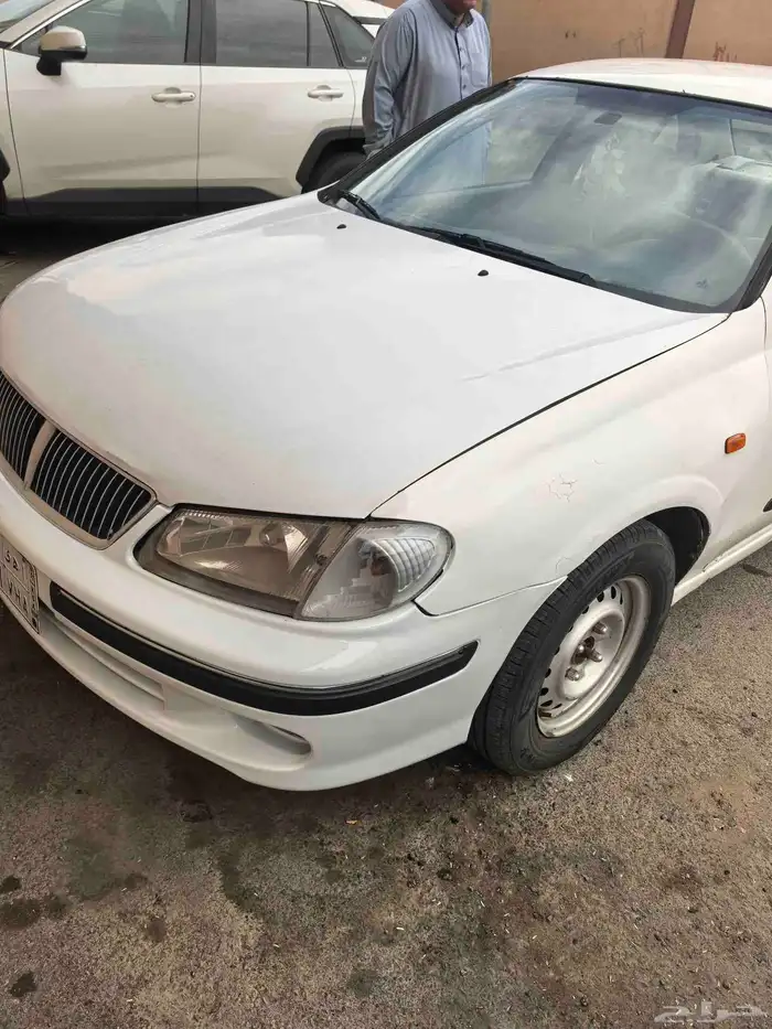 للبيع سيارة نيسان صني موديل 2001 6