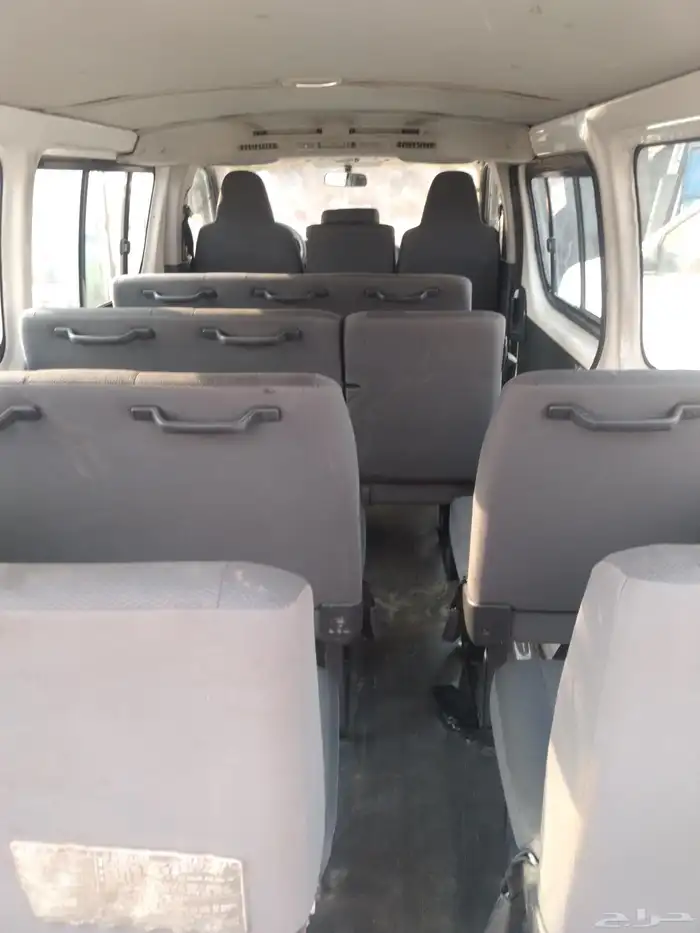 باص تويوتا هيس 2013 4