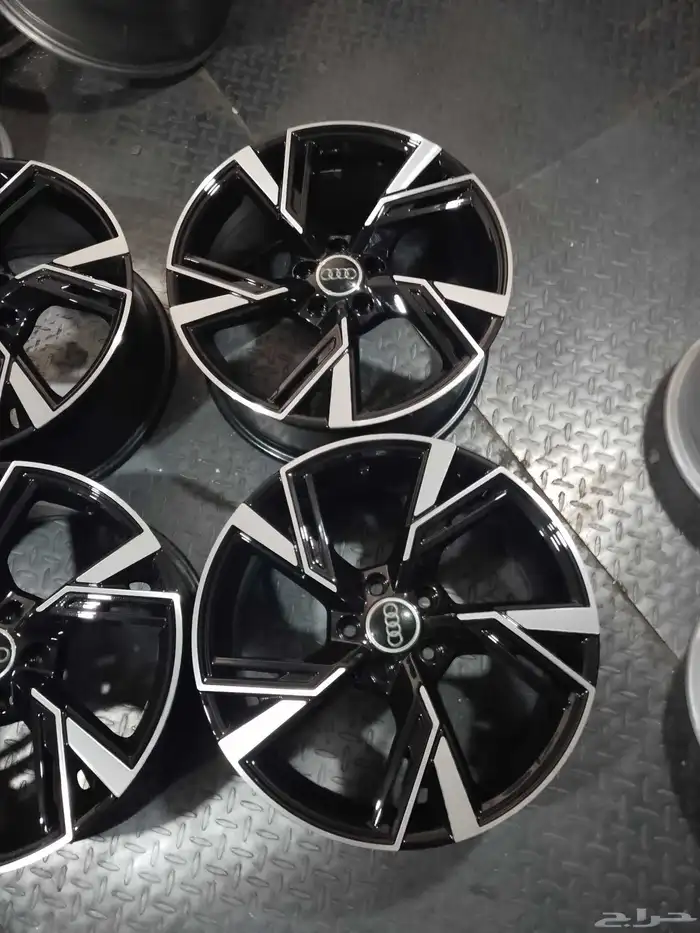 طقم جنوط اودي مقاس 18 3