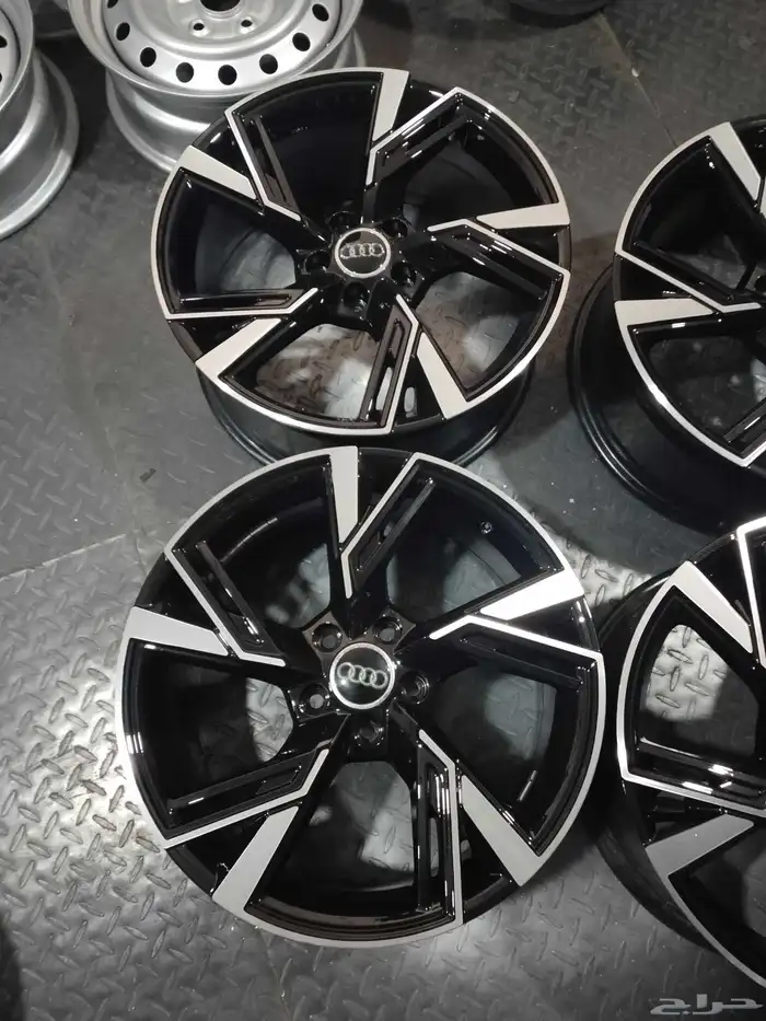 طقم جنوط اودي مقاس 18 5