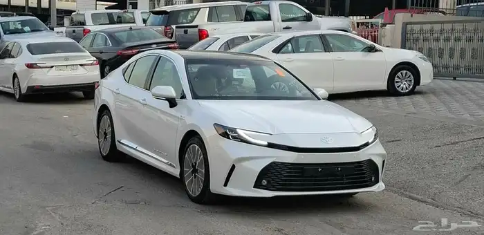 تويوتا كامري LE هايبرد 2025 0
