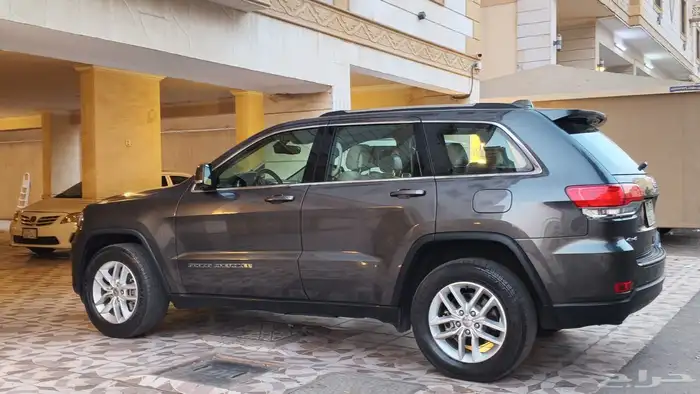 جراند شيروكي 2017 نظيف جدا 2