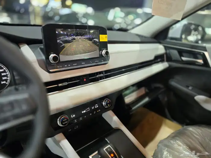 ميتسوبيشي اوتلاندر جميع الفئات 2025 3