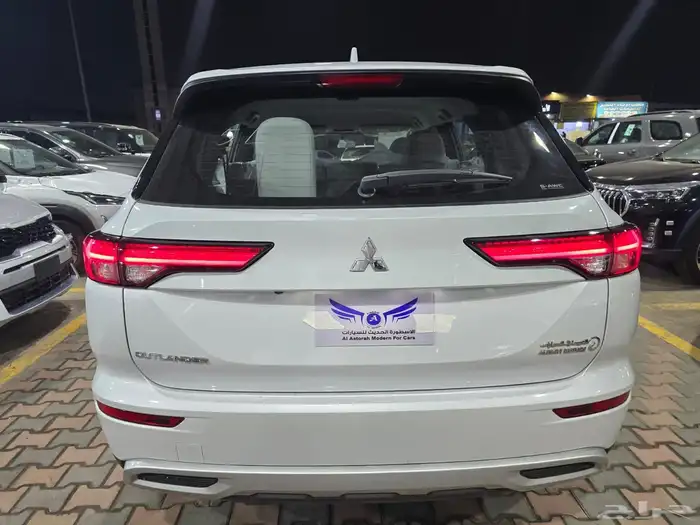 ميتسوبيشي اوتلاندر جميع الفئات 2025 9