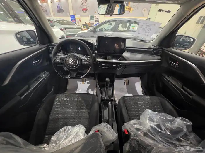 سوزوكي سويفت GLX فل كامل 2025 8