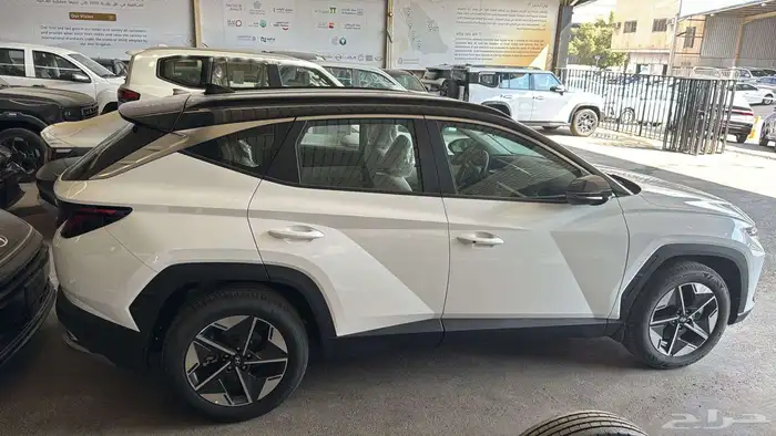 هيونداي توسان سمارت سقف أسود1600 2025 صيانة مجانية 4