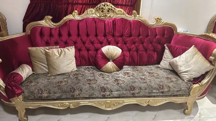 كنب بحالة ممتازة 1