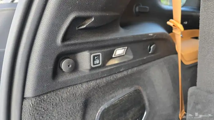 جيب جراند شروكي ساميت 2021 ضمان و صيانه مجانيه 28