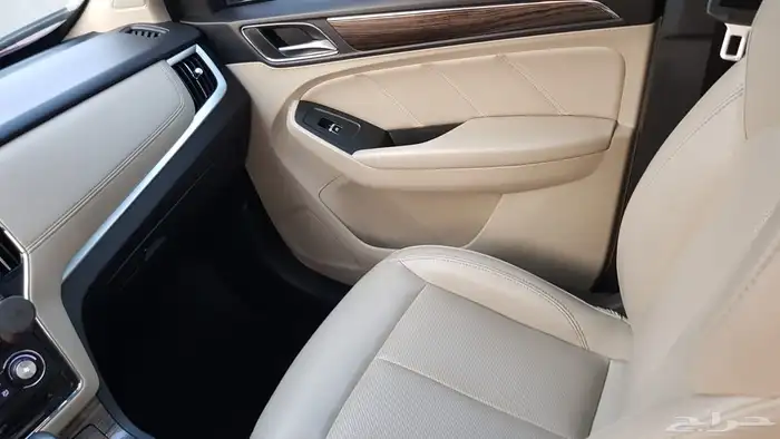 ام جي RX5 2019 14