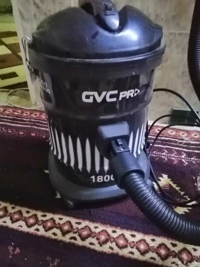 مكنسه كهرباىيه مستعمله للبيع1800 واط 0