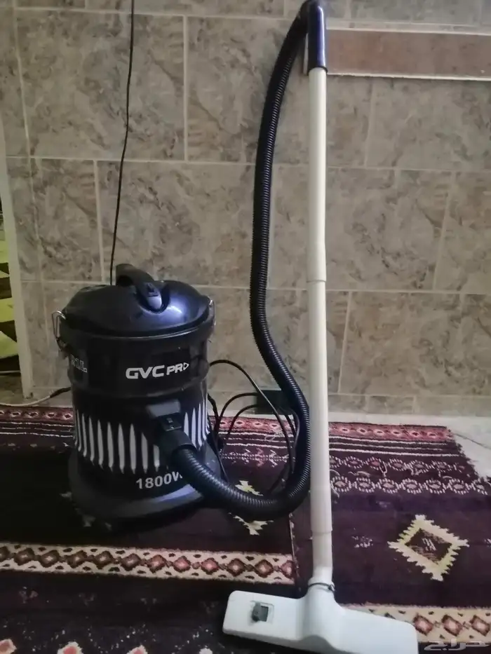 مكنسه كهرباىيه مستعمله للبيع1800 واط 2