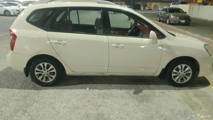 كيا كارينز موديل 2013 مفحوص ومجدد عداد268الف 0