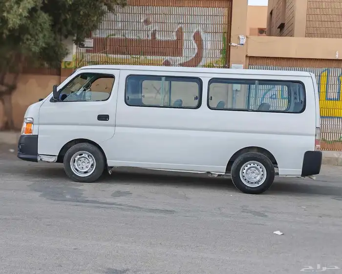 باص نيسان ديزل 2009 ركاب 1