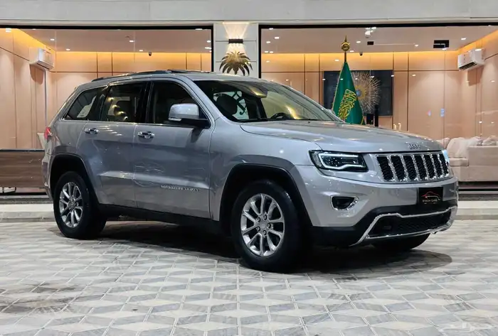 جراند شيروكي 2015 ليمتد V8 فل كامل نظيف جدا 1