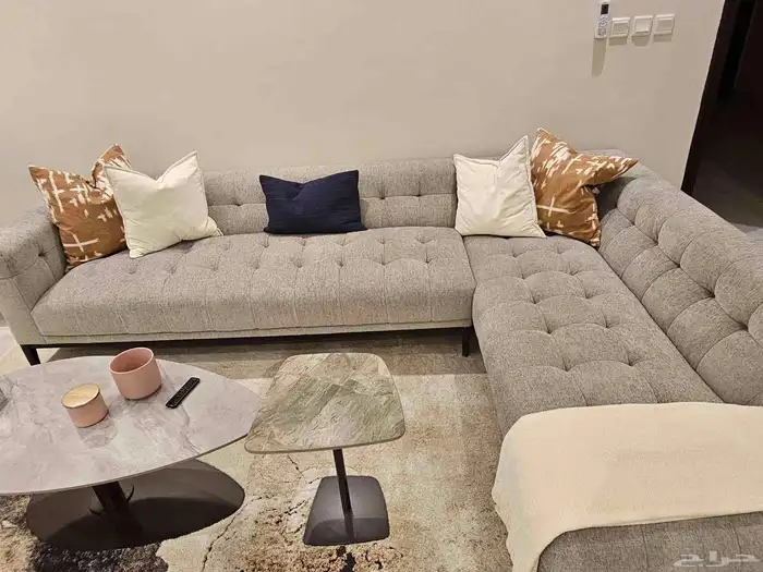 L-Shape Couch كنبة من مفروشات الرقيب 1