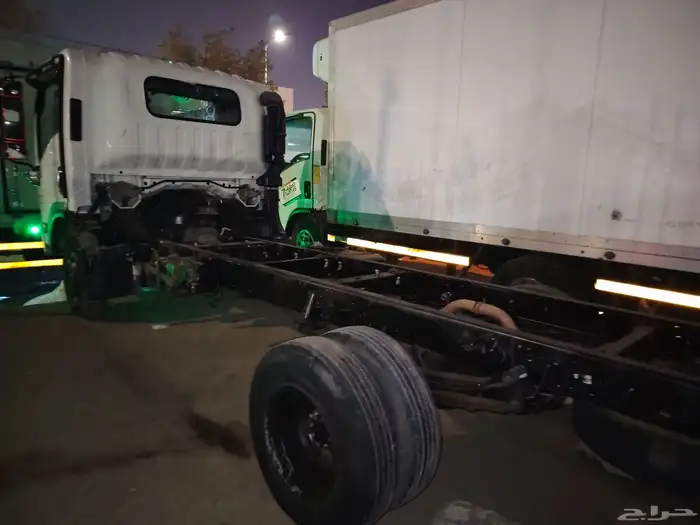 ايسوزو دينا 2014 عادي بدون تيربو 4