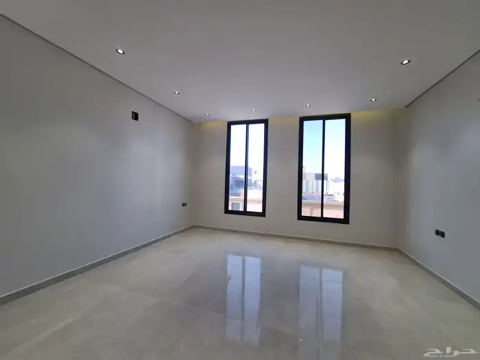 دور علوي للبيع حي المونسيه 2