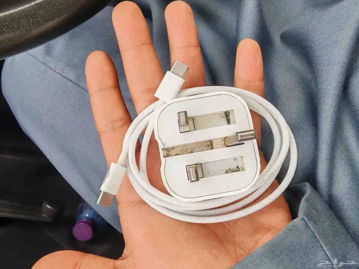 للبيع شاحن ابل وكاله من الكرتون 1