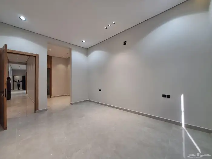 دور علوي للبيع حي المونسيه 9