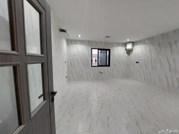 للبيع شقه تمليك مخطط 71جديدة الدور الأول مصعد راكب 4