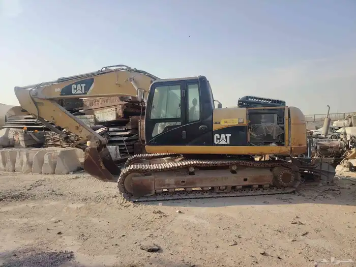 حفار كاتر 320 1