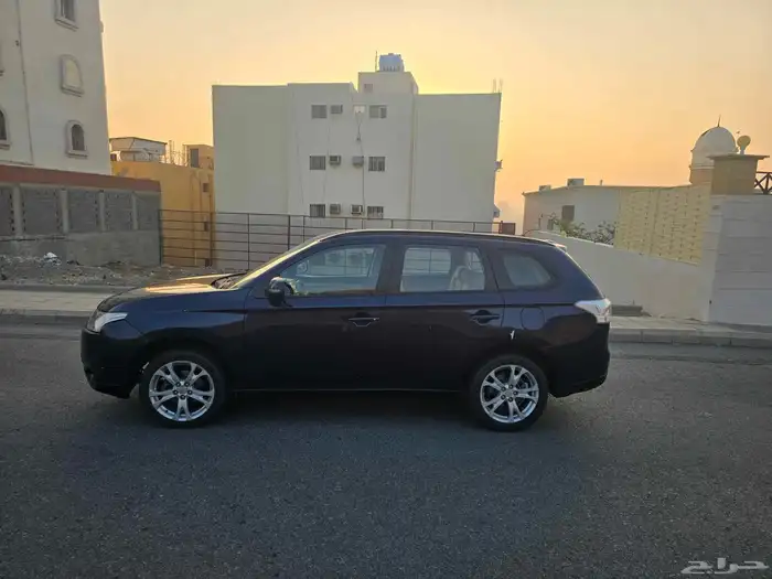 السلام عليكم اعلان عن سياره مستبيشي أوت لا ندر 3